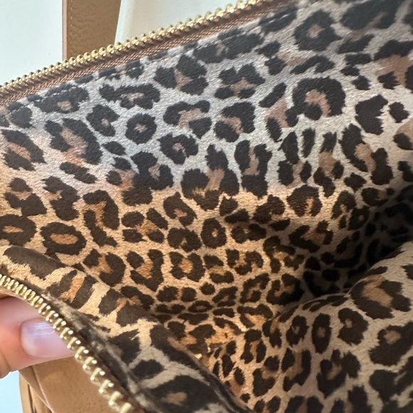 Tamara Mellon Vitello Kiss Handbag in Brown - Picture 7 of 7